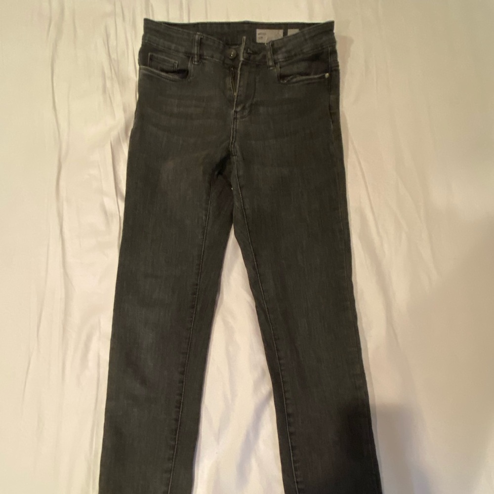 Mid rise slim grey/black jeans